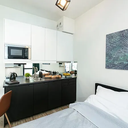 Chlodna 22a - Duzy Taras - Large Terrace - Bezplatny Parking - Free Parking - Better Appartement