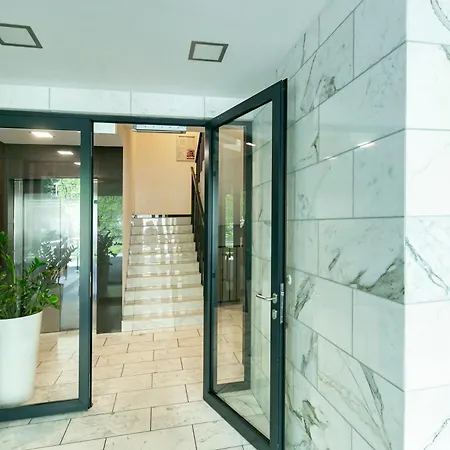 Chlodna 22a - Duzy Taras - Large Terrace - Bezplatny Parking - Free Parking - Better Βαρσοβία