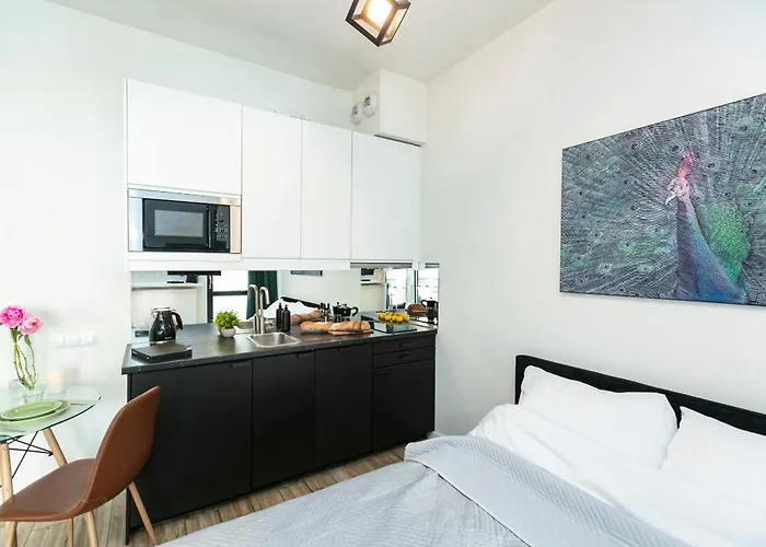 Chlodna 22a - Duzy Taras - Large Terrace - Bezplatny Parking - Free Parking - Better Apartman